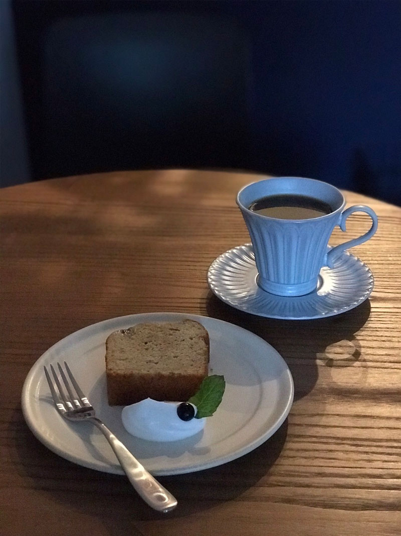 お飲み物とおやつ イメージ